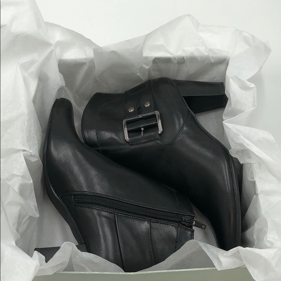 Studio Works Bolero Black Heeled Ankle Boots - Picture 7 of 7